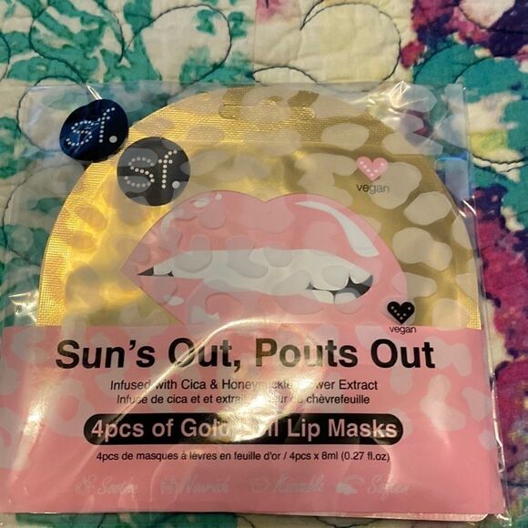 sfglow Other - Sun’s Out Pouts Out lip masks